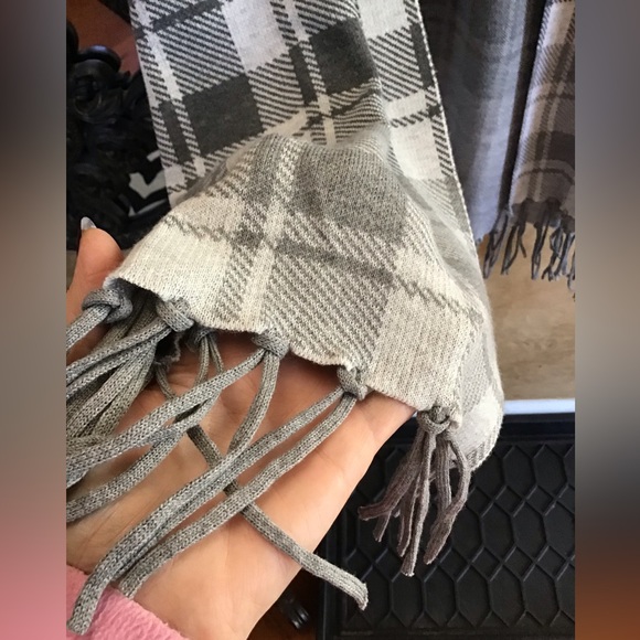 Rachel Zoe Black And Grey Plaid Long Sleeve Duster/Jacket With Fringe Size S - Picture 5 of 11